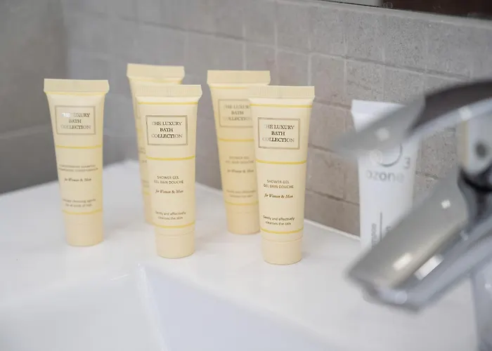 Wyjatkowy Z Parkingiem Dla 6 Osob By Renters * Wroclaw