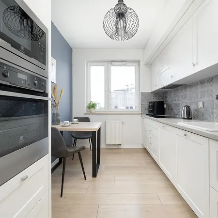 Apartment Wyjatkowy Z Parkingiem Dla 6 Osob By Renters Wroclaw