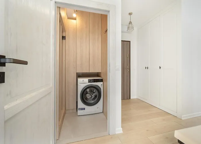 Wyjatkowy Z Parkingiem Dla 6 Osob By Renters * Vratislav